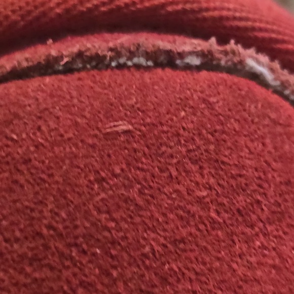 UGG Kids Red Slippers - Picture 14 of 15